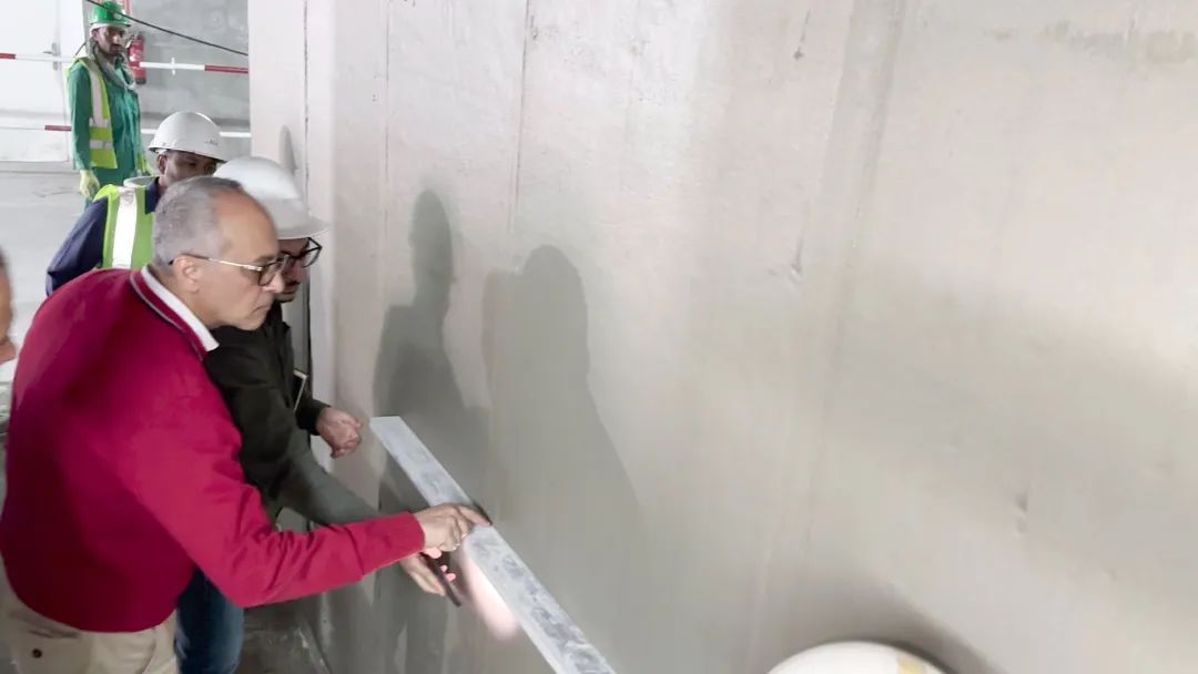 中東首秀成功，蔚建抹灰機器人順利完成阿聯酋首批客戶驗收(圖7)