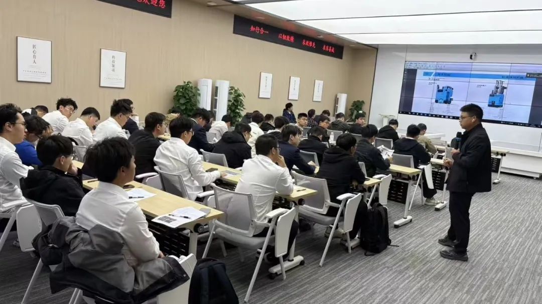 中建八局（上海）與蔚建科技聯(lián)合舉辦施工機器人技能培訓大賽(圖2)