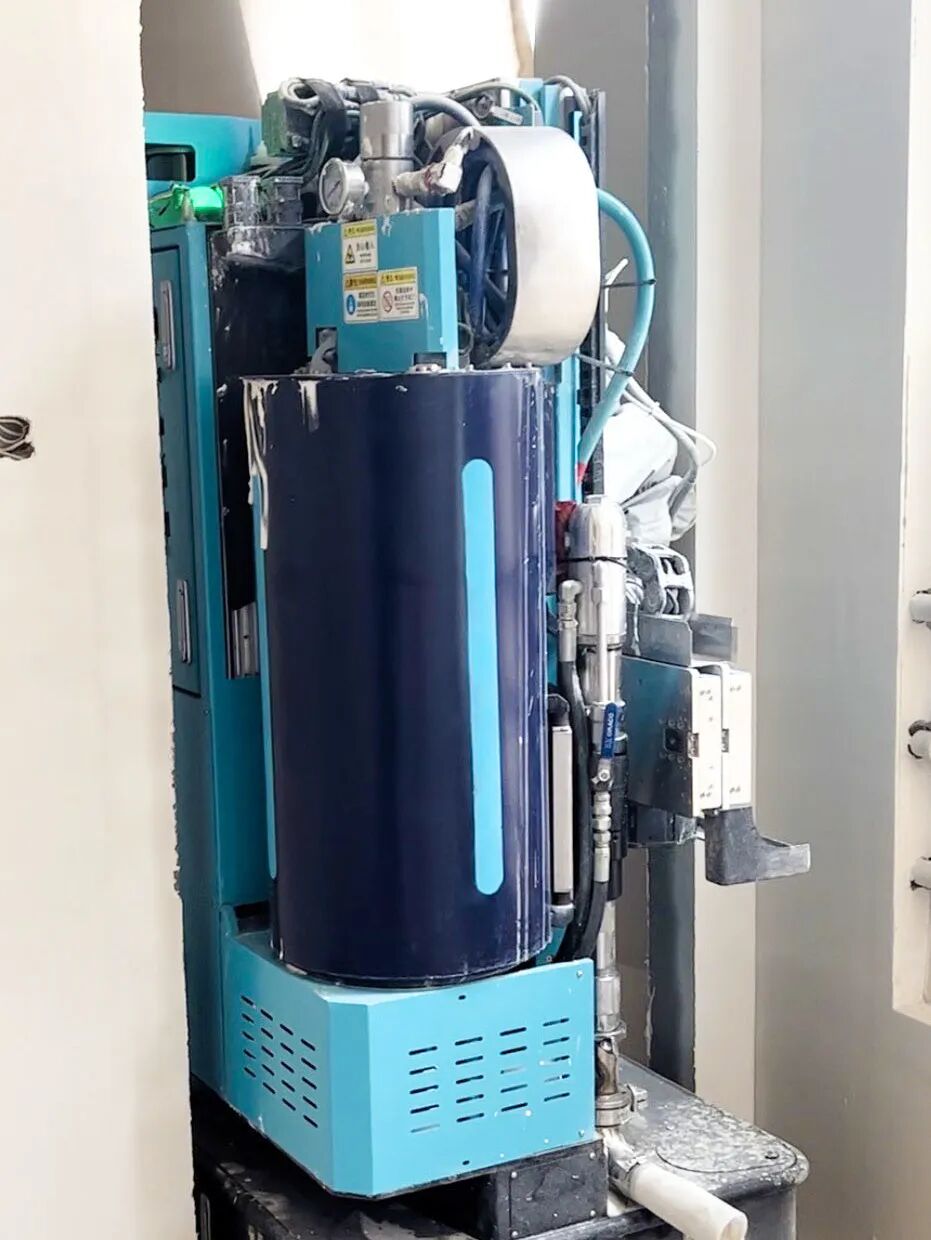 狹小空間里精準作業 蔚建噴涂機器人圓滿完成南京智鑫慧谷人才公寓項目(圖5)