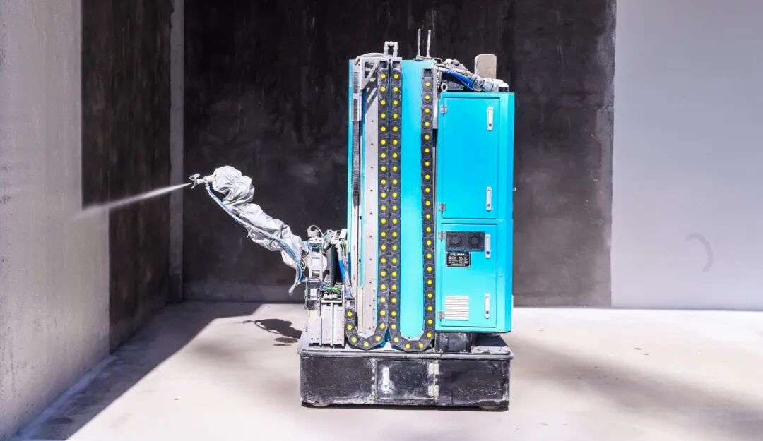 Wei Jian high-wall spray painting robot, empowering intelligent upgrade of large